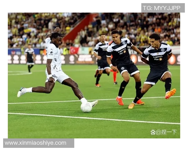 足球明星私生活揭秘 球场外的风流韵事与情感纠葛